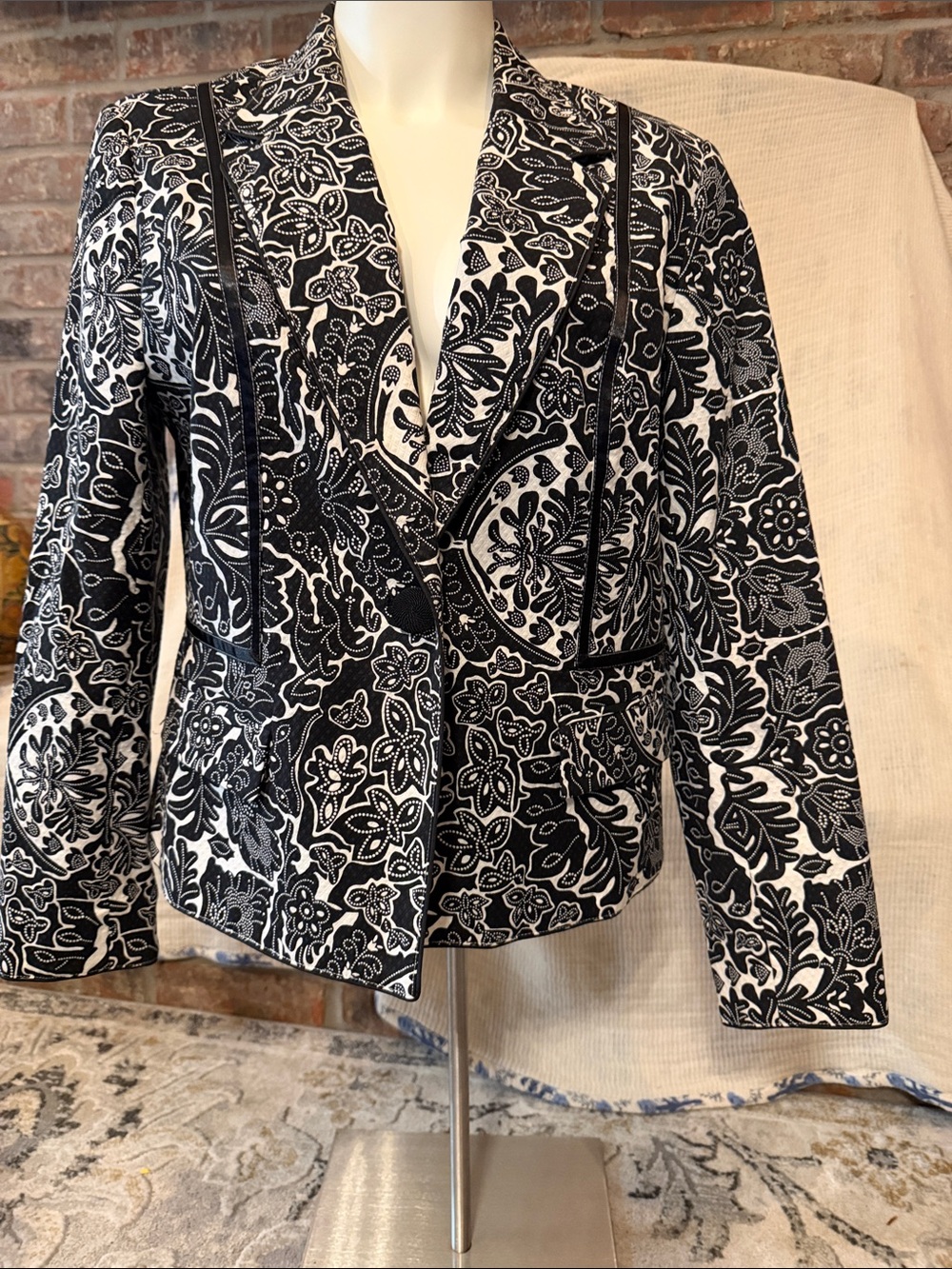 Coldwater Creek PM Black Ivory Floral Print Jacket Rosette Buttons Petite M